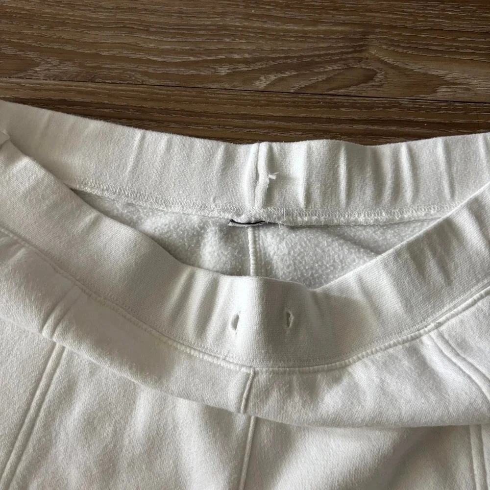 Vintage Y2K/2000s Baggy White Skater Essential Sweatpants! Fits XL